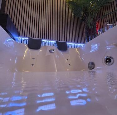 Loveroom waterloo, Suite romantique avec Jacuzzi et sauna privatifs