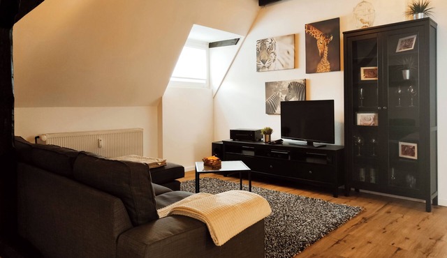 Lovingly converted 90 sqm attic apartment. Experience idyllic Selfkant.