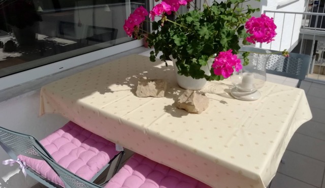 Lovingly decorated 2-room. Whg. (60 m²) with a special flair