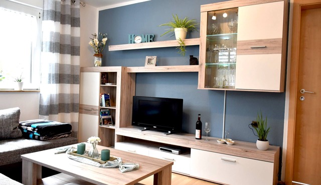 Lovingly furnished apartment (85 sqm) with terrace and garden