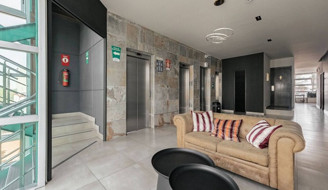 Low bed | Mixed Shared Room