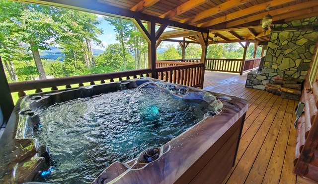 LOW SEPTEMBER RATES! Million Dollar Views-3BR3BA w/HotTub & Long-Range Views