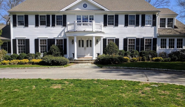 Lower Lvl Private 2BR/1BA Family/Pet Friendly
