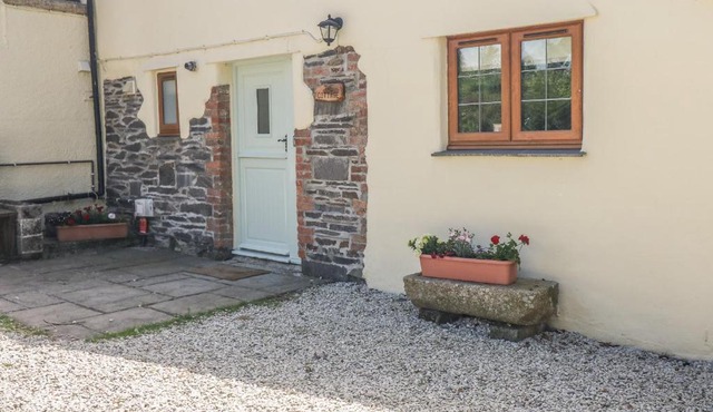 Lower West Curry Cottage