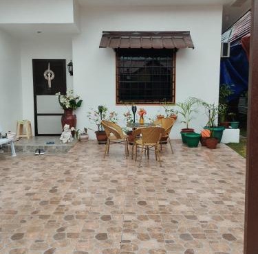 LR Bungalow