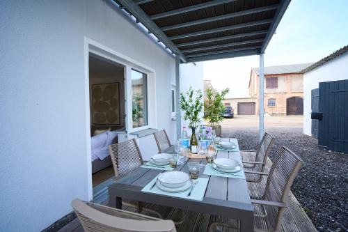 LS FeWo Emma - familienfreundlich und ruhig mit Terrasse und Fahrradschuppen