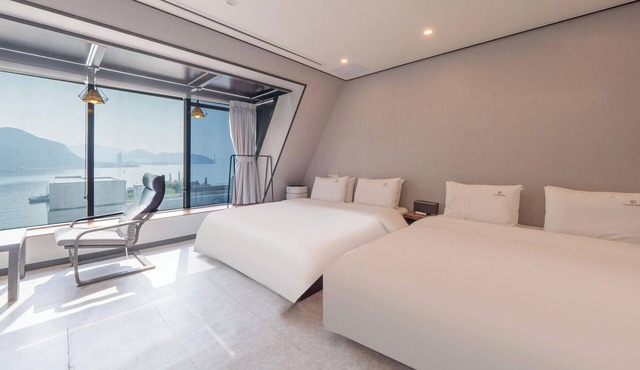 Lucas Hotel