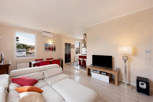 Luce Chiara Home