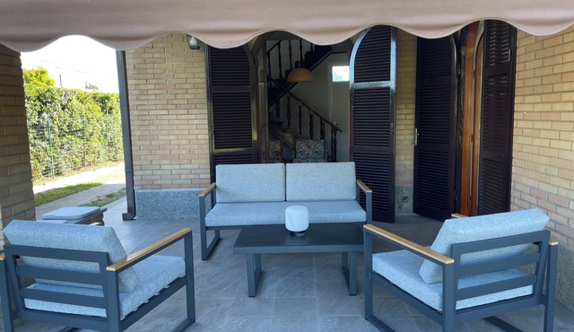 Luce House (Marina Velca). Renovated villa of 250 square meters and 1000 square meters of garden