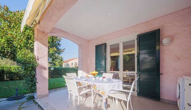 Lucerna Due by Interhome