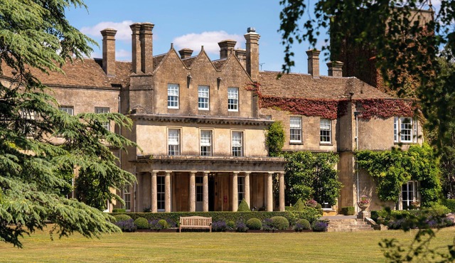 Lucknam Park, Emblems Collection