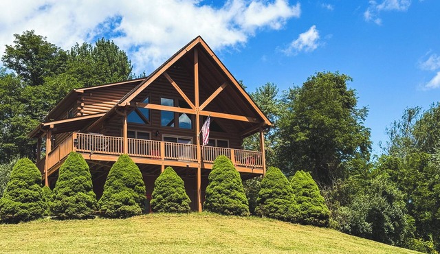 Lucky Hill Hideaway -3BR/2.5BA w/Hot Tub Near New River