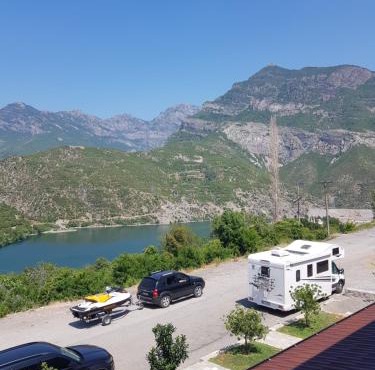 Lugina e Komanit