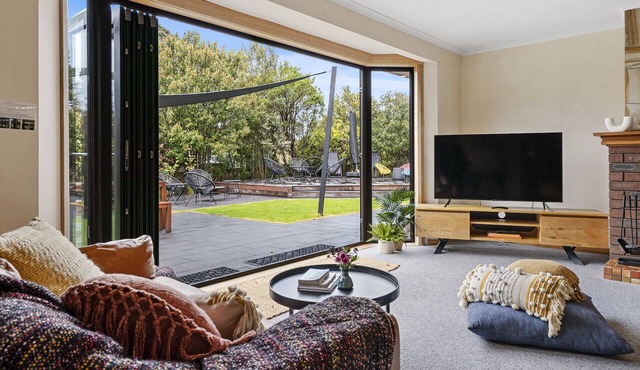 Lumeah Retreat Adventure Bay, Bruny Island