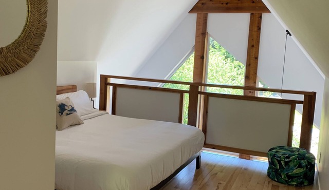 Luna ~ Halfmoon Bay Beach House