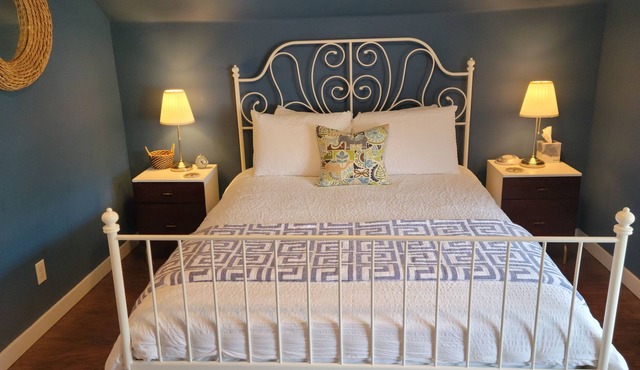 Luna Park Upper - Excellent West Seattle Location!