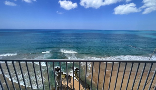 Luquillo Oceanfront Balcony Suite Near El Yunque with private beach access