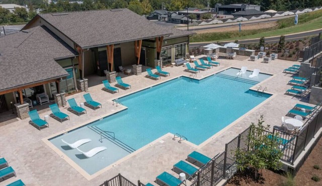 Lux 2 BR w/private 2 bath Mins to Oak Mtn St Park