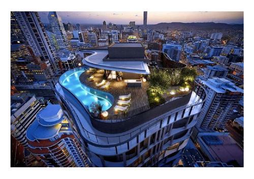 Lux 20th floor 2br 2bath, Infinity Pool, Gym, Wifi