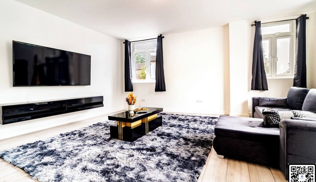LUX 2BDR Flat By Luton Station/Airport/City Centre - 30min to Kings X St Pancras