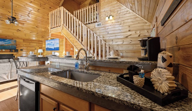 Lux Getaway - 360 Deck-GameRoom-HotTub-FirePit
