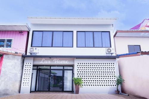 Lux Home
