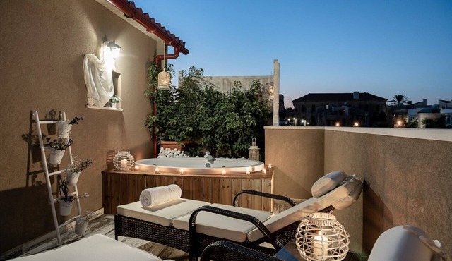 Lux house★Roof top with Jacuzzi★Chania Old Port ★Walking distance to all