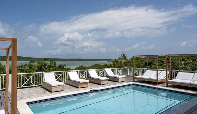 Lux New Windermere Home w/Pool, Boat Dock, Beach Access, Club Membership