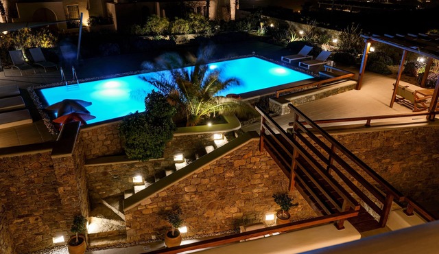 Lux Villa, 5 Master BR, Private Pool, Sunset View!