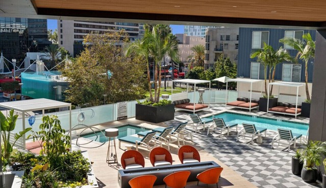 LUX Walk Conv Ctr Free Park Wi-Fi EV Hot Tub Gym I