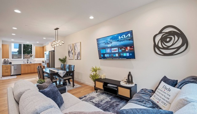 Lux with AC & Parking 15 min to Alki - Stadium-Airport
