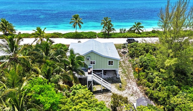 LUXE Beachfront Home, Stunning Ocean Views! 3 Palms Abaco, Bahama Palm Shores