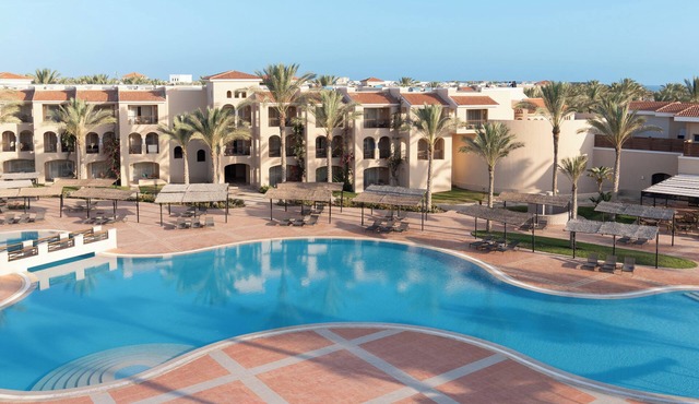 Luxe Beachfront Room Ideal for Romantic Stays with Direct Beachfront Access!