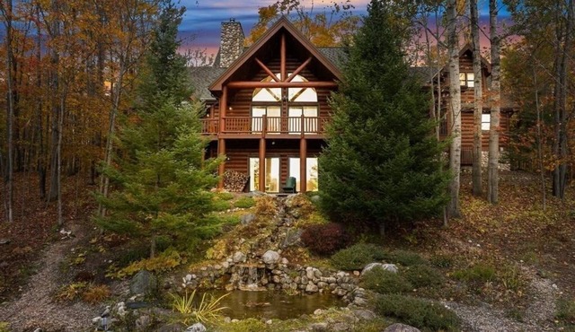 Luxe Boyne Getaway - Hot Tub, Sauna, 80+acres