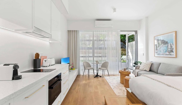 Luxe Central Studio 2 - Close to Randwick