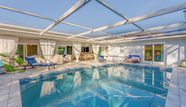 Luxe Harbor Haven + Pool Near Beaches, MLB, Golf, Attractions: Sleeps up to 9!