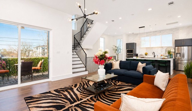 Luxe Home! Serene Rooftop·Garage·Pet-Friendly·HTX