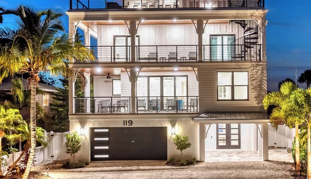 Luxe Lagoon | Located in SK Village! Private Pool & Spa, Rooftop, Pet Friendly 🏝️☀️🐶