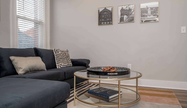 LUXE Spot Suites Summ