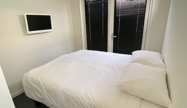 Luxe Studio met Eigen Parkeergelegenheid in Zandvoort