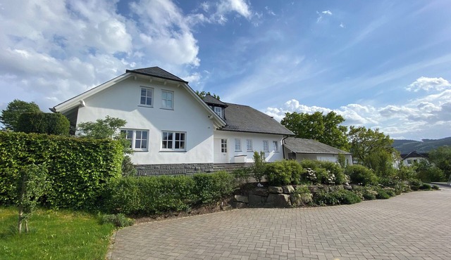 Luxe Villa Vahl: Ruimte, Comfort & Natuur – Perfect voor groepen en gezinnen!