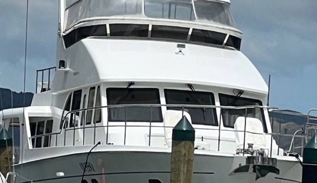 LUXERY LAUNCH (BERTHED)