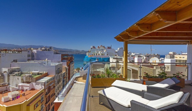 Luxury Penthouse with Stunning Views at the Best Bit of Las Palmas Beach