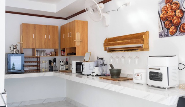Luxure Villa Rooms 4 – Pool & Shared Kitchen