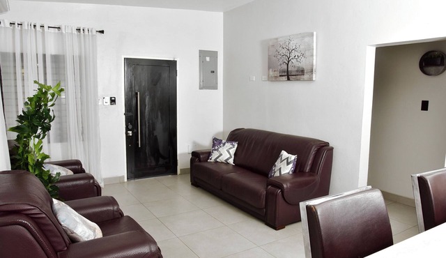 Luxurious 2-Bed Beachfront Suite - Private West Wing - Black River Landing Strip