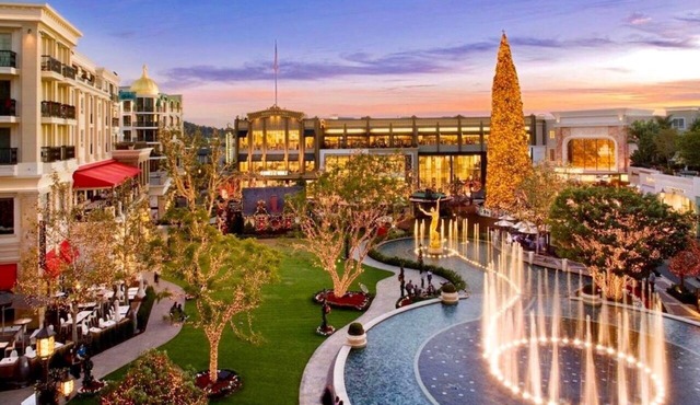 Luxurious 2 suites & 3 baths in Americana Glendale CALIFORNIA. 30 days minimum!