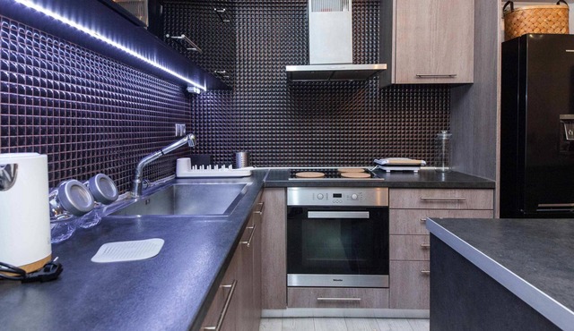 Luxurious 3 Bd Modern Apt in Dafni