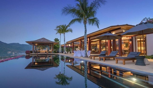 Luxurious 6-bedroom Villa 29 Montebello with infinity pool and Kamala Beach view