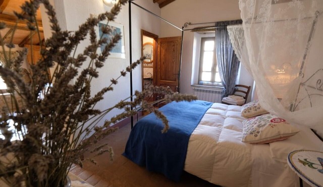 Luxurious Agriturismo Agriturismo Terme Bagni San Filippo Val d'Orcia.
