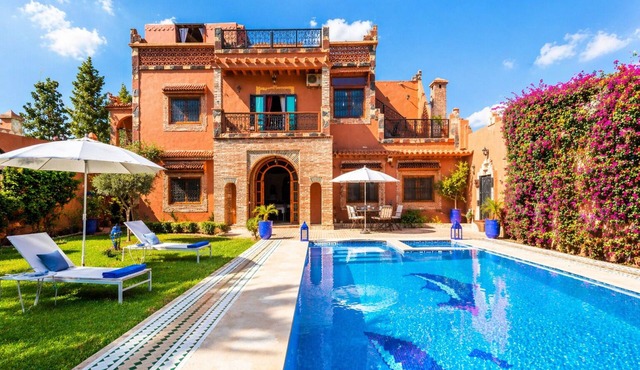 Luxurious Aghmat Villa with Private Pool and Panoramic Mountain Views